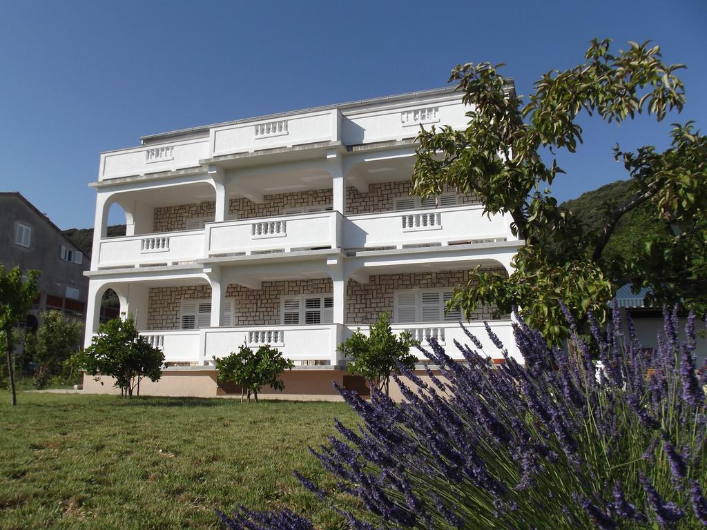 Rooms Viskic Rab Town Bilik gambar